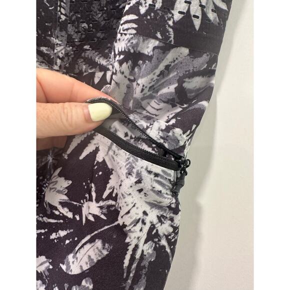 Lululemon Current State Unlined Board Shorts Size 36 - Picture 6 of 8